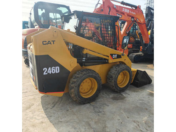 Mini chargeuse CATERPILLAR 226B
