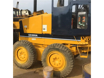 Niveleuse KOMATSU