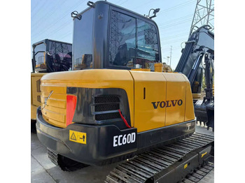 Pelle sur chenille VOLVO EC60