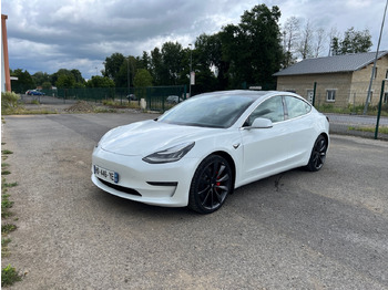Berline TESLA