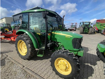 Tracteur agricole JOHN DEERE 5055E