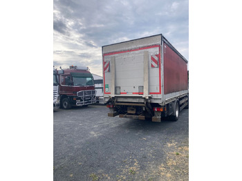 Camion à rideaux coulissants MAN 18320    Top Zustand Klima: photos 4