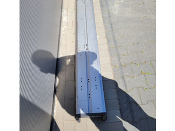 Pare-chocs pour Camion BELKA ZDERZAK SCANIA 2266598 ORYGINAŁ CHWALIM116: photos 4