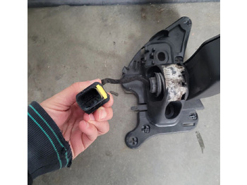 Carrosserie et extérieur pour Camion LUSTERKO VOLVO FH4 FH5 RH ORYGINAŁ CHWALIM116: photos 3