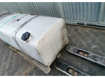 Réservoir de carburant ZBIORNIK PALIWA DAF XF CF E6 690L 1945569: photos 3