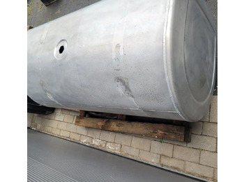 Système de carburant pour Camion ZBIORNIK PALIWA VOLVO FH4 21516453 570L 140X70X70CM CHWALIM116: photos 4
