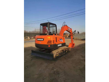 Pelle sur chenille DOOSAN DH55