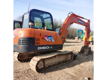 Pelle sur chenille DOOSAN DH60-7