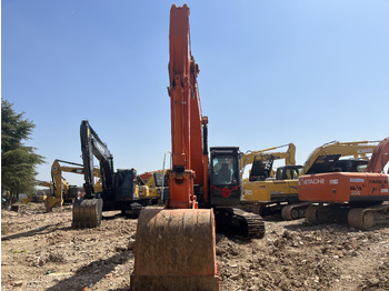 Pelle sur chenille HITACHI ZX240
