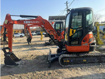 Pelle sur chenille KUBOTA