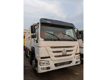 Camion benne SINOTRUK HOWO