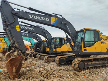 Pelle sur chenille VOLVO EC220D