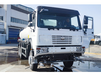Camion citerne SINOTRUK