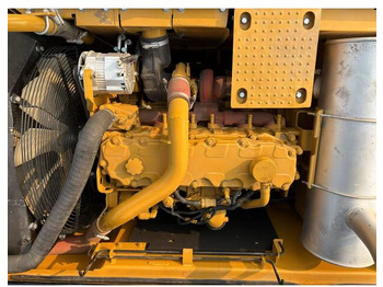 Pelle sur chenille 2023 Caterpillar 325: photos 4