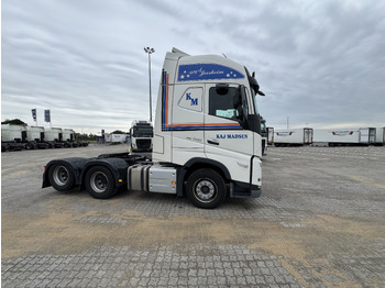 Tracteur routier VOLVO FH 500