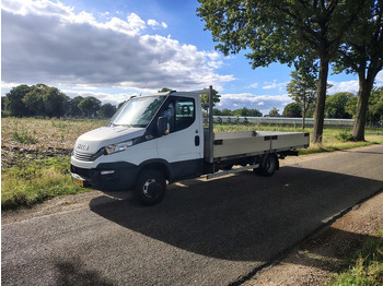Utilitaire plateau IVECO Daily