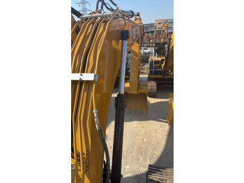 Pelle sur chenille CATERPILLAR 330D2L used excavator  source supply: photos 4
