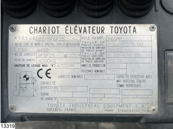 Chariot élévateur à gaz Toyota 8 FGF 25 2.500 KG: photos 5