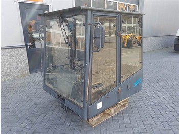 Cabine et intérieur AHLMANN