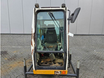 Cabine et intérieur LIEBHERR