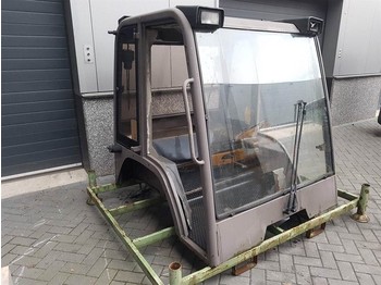 Cabine et intérieur MANITOU
