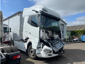 Tracteur routier DAF XG+ 480