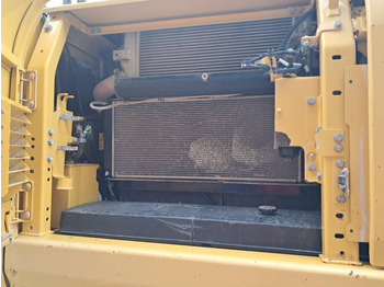 Pelle sur chenille Komatsu HB365LC-3 Hybrid: photos 3