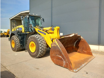 Chargeuse sur pneus KOMATSU WA475
