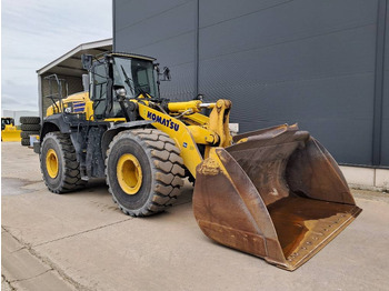 Chargeuse sur pneus KOMATSU WA475