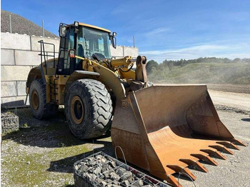 Chargeuse sur pneus CATERPILLAR 966G