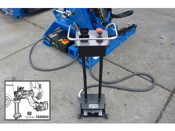 Équipement de garage T650M2 13-26 Inch mobile truck tyre changer for use on the side or rear of a vehicle