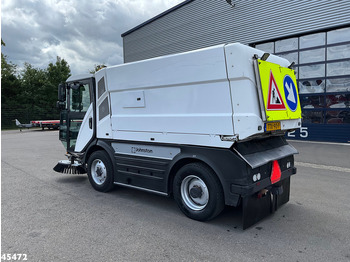 Balayeuse de voirie Johnston CN 401 Euro 6: photos 2