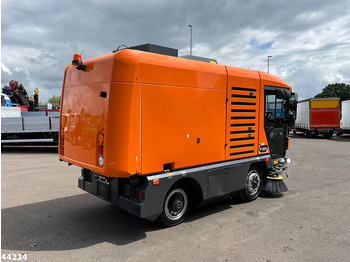 Balayeuse de voirie Ravo 540 Euro 6: photos 4