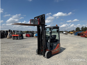 Chariot élévateur électrique 2017 Toyota 8FBET15 1500 kg Electric Forklift: photos 2