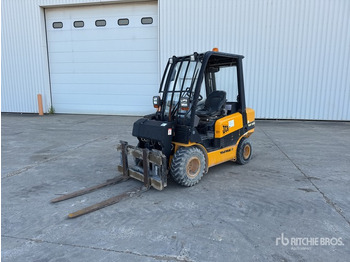 Chariot télescopique JCB