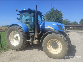Tracteur agricole NEW HOLLAND T7050