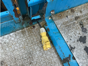 Nacelle ciseaux 2010 Genie GS5390 4x4 Diesel Scissor Lift: photos 5 Nacelle ciseaux 2010 Genie GS5390 4x4 Diesel Scissor Lift: photos 5