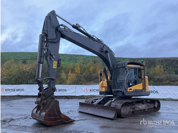 Pelle sur chenille VOLVO ECR235DL