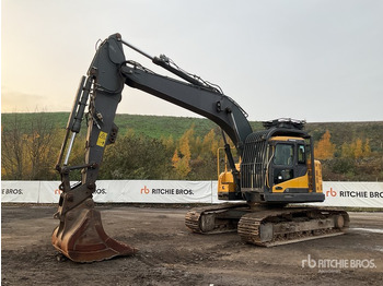 Pelle sur chenille VOLVO ECR235DL