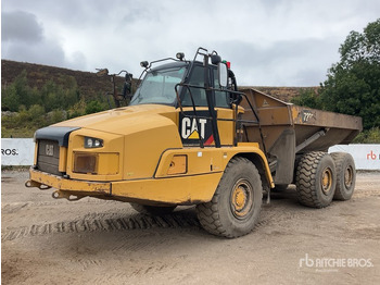 Tombereau articulé CATERPILLAR