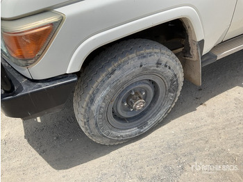 SUV 2018 Toyota Land Cruiser 76L 4x4 SUV: photos 5