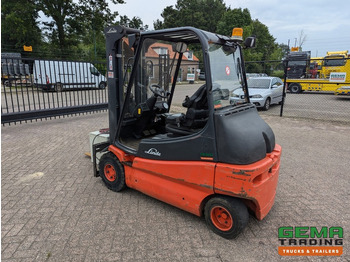 Linde E30 02 - 4058 uur - Duplex Mast - Volrubber Banden - Eurotron 80V-80A Oplader (M34) en leasing occasion Linde E30 02 - 4058 uur - Duplex Mast - Volrubber Banden - Eurotron 80V-80A Oplader (M34): photos 4