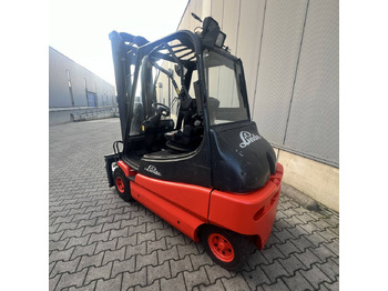 Chariot élévateur électrique Linde E30 (336-02): photos 2