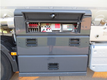 Camion citerne VOLVO FM: photos 4