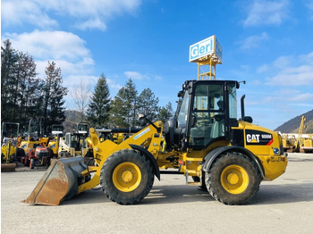 Chargeuse sur pneus CATERPILLAR 908M
