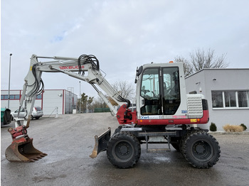 Pelle sur pneus TAKEUCHI TB175