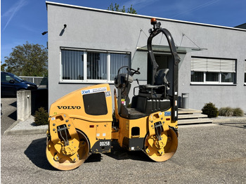 Rouleau compresseur VOLVO DD25B