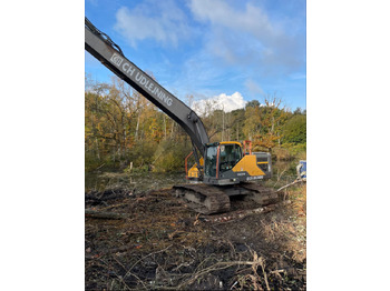 Pelle sur chenille VOLVO EC250ELR