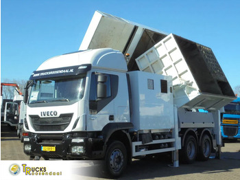 Camion hydrocureur IVECO Trakker