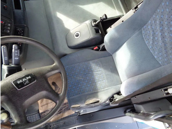 Camion plateau MAN TGM 18.240 + Dhollandia Lift: photos 4